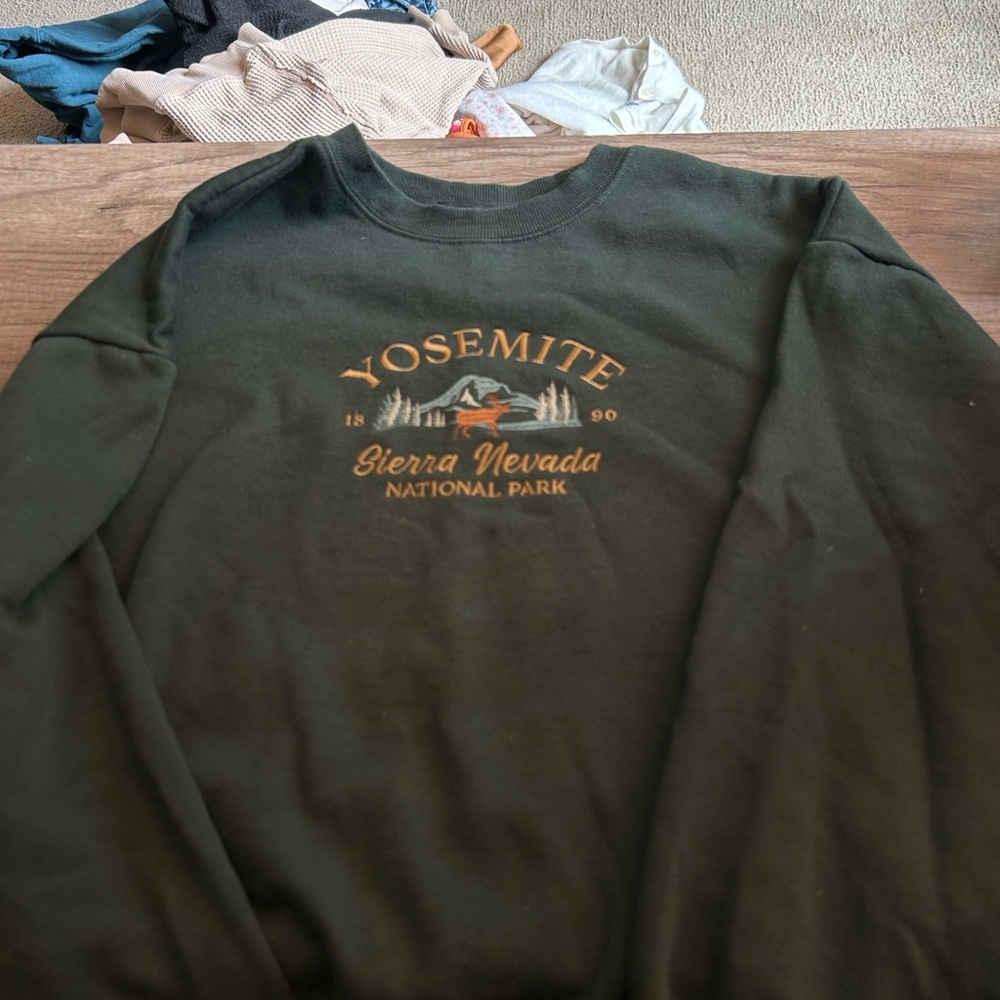 Green Yosemite National Park Sweatshirt
